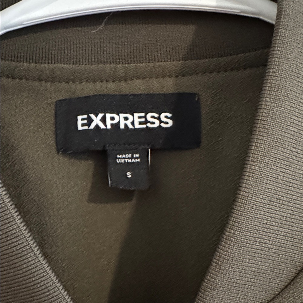 Express Cropped Jacket - Picture 2 of 4